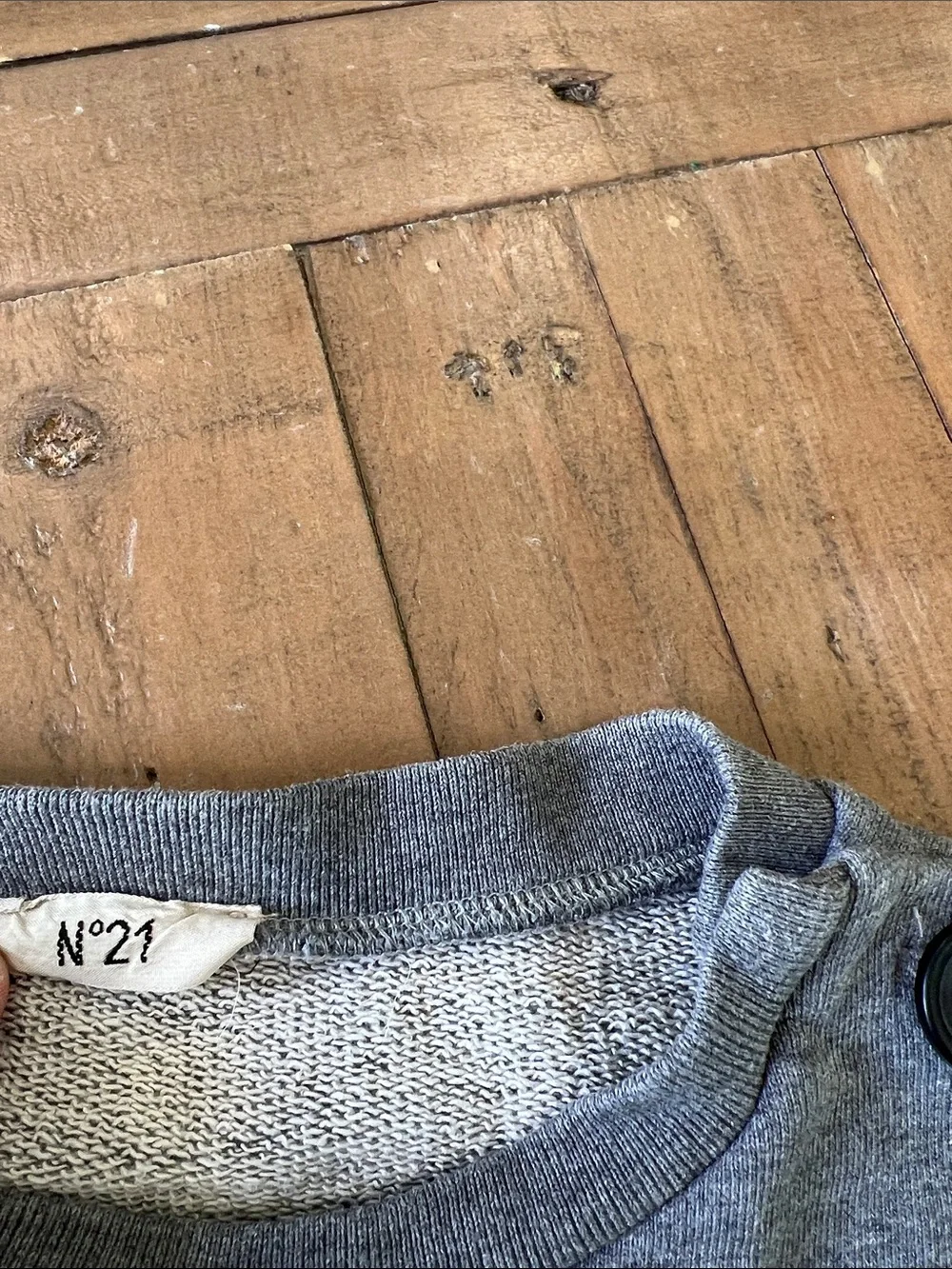 No. 21 gray raw hem ruffled sweatshirt dress girls 6 logo pocket